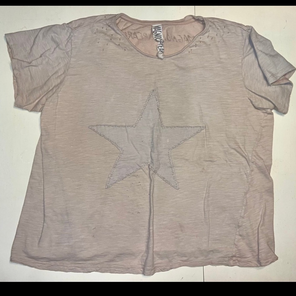 Magnolia Pearl TOP 105I - MOLLY - COTTON JERSEY STAR APPLIQUE